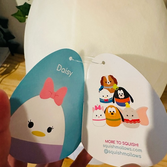 Disney Daisy Squishmallow - Picture 2 of 3